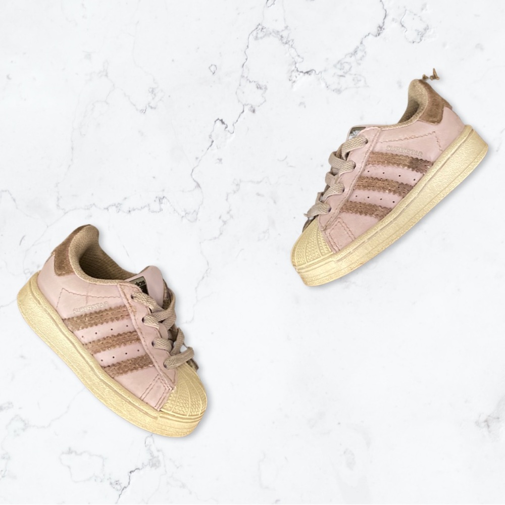 GUC - Adidas toddler superstar size 4K